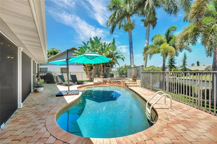 703 Se 33rd Ter, Cape Coral, Florida 33904