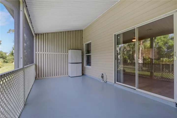 6085 Lake Front Dr, Fort Myers, Florida 33908