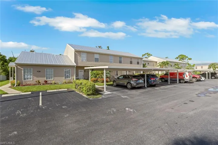 6085 Lake Front Dr, Fort Myers, Florida 33908