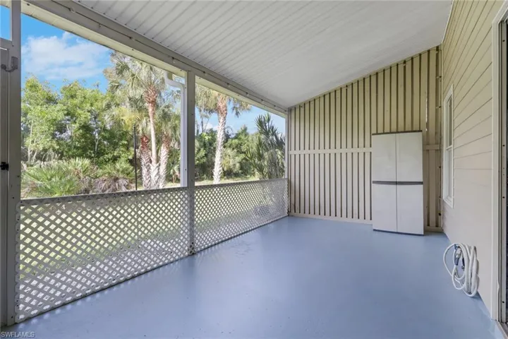 6085 Lake Front Dr, Fort Myers, Florida 33908