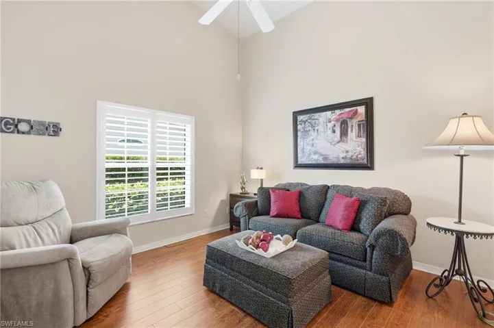 6513 Castlelawn Pl, Naples, Florida 34113