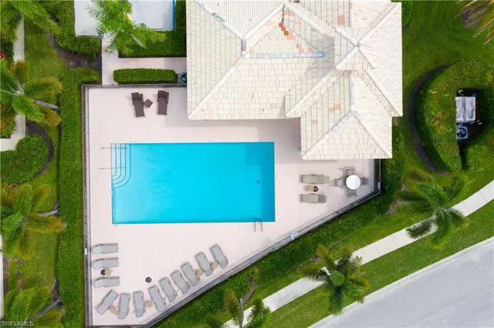 6513 Castlelawn Pl, Naples, Florida 34113