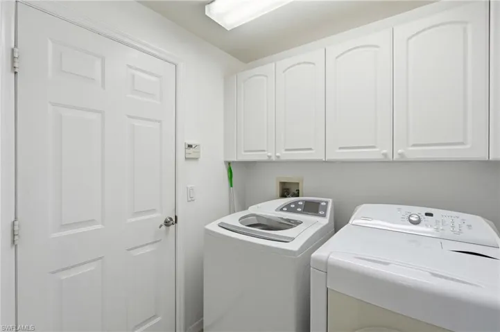 6513 Castlelawn Pl, Naples, Florida 34113