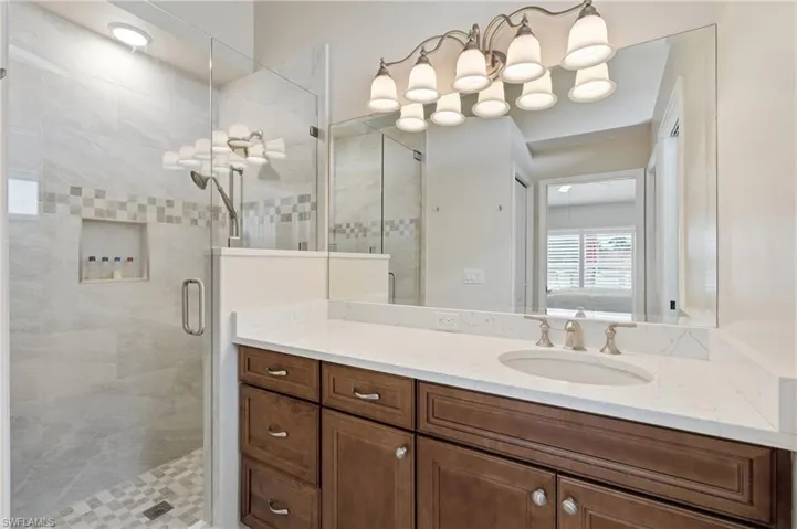 6513 Castlelawn Pl, Naples, Florida 34113