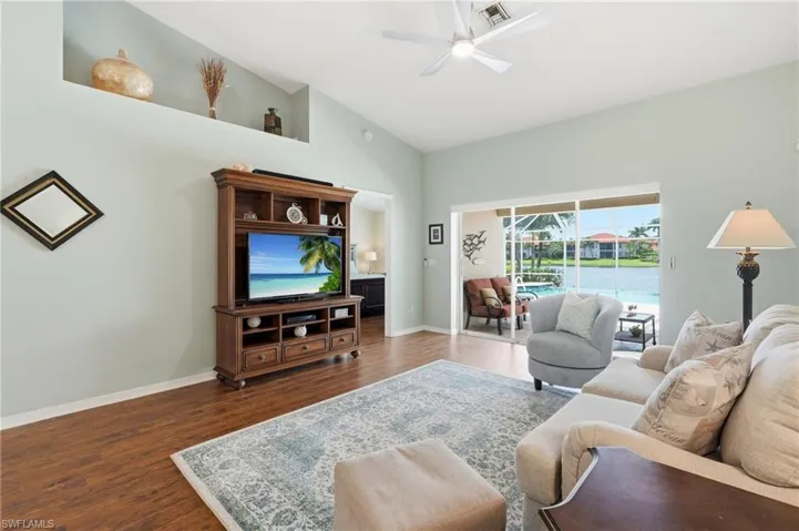 6513 Castlelawn Pl, Naples, Florida 34113