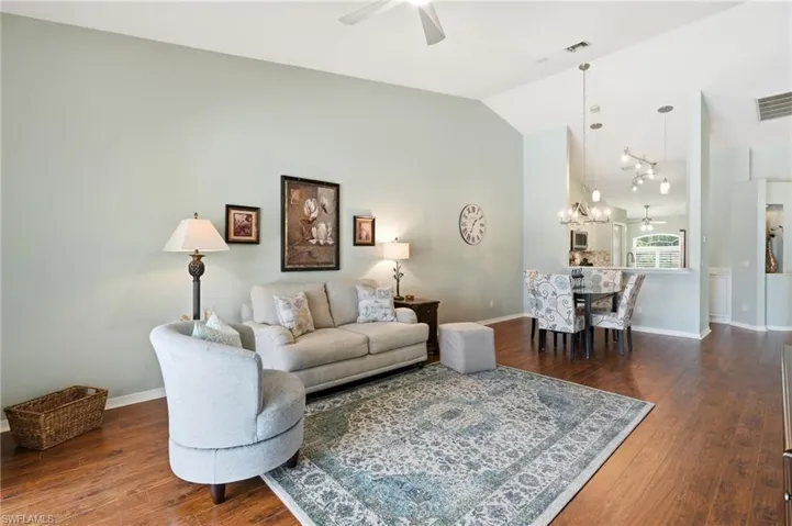 6513 Castlelawn Pl, Naples, Florida 34113