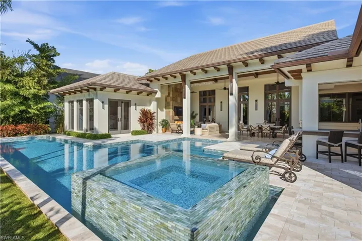 Secluded Raised Spa with Pool Integration