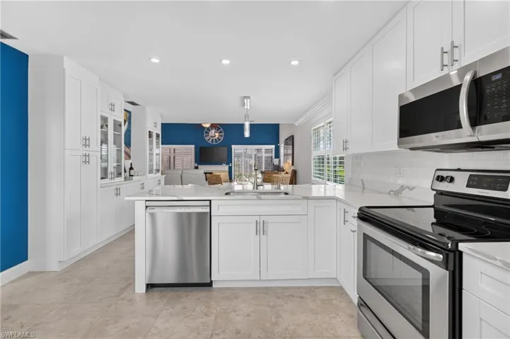 850 Meadowland Dr J, Naples, Florida 34108