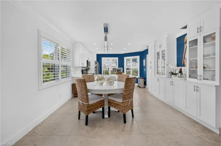 850 Meadowland Dr J, Naples, Florida 34108