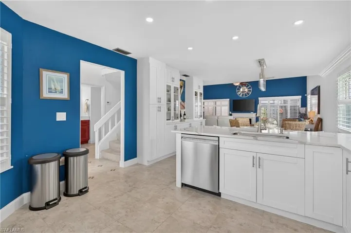 850 Meadowland Dr J, Naples, Florida 34108