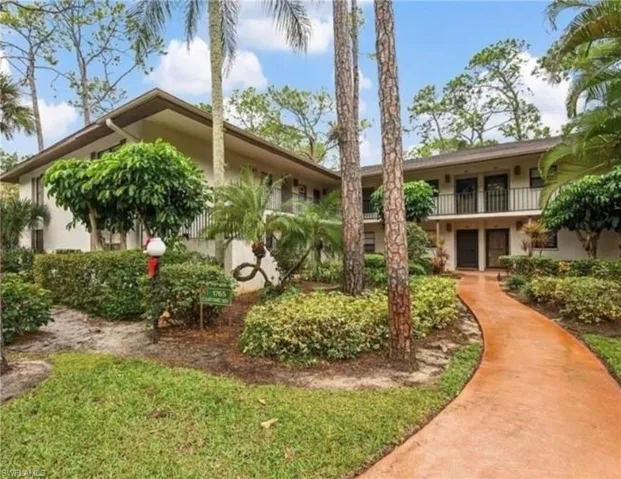 1765 Courtyard Way 103, Naples, Florida 34112