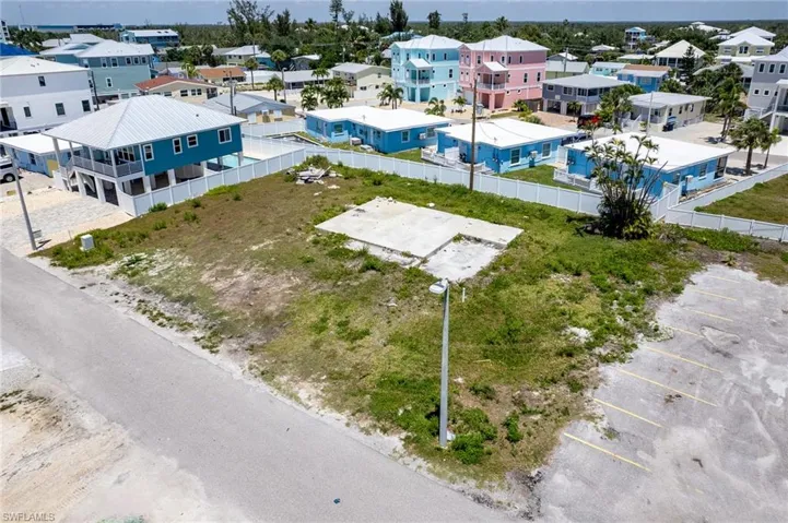 126  Delmar  AVE, Fort Myers Beach, FL 33931