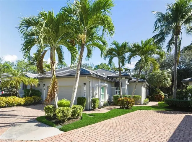 1806  Tarpon Bay S DR, Naples, FL 34119