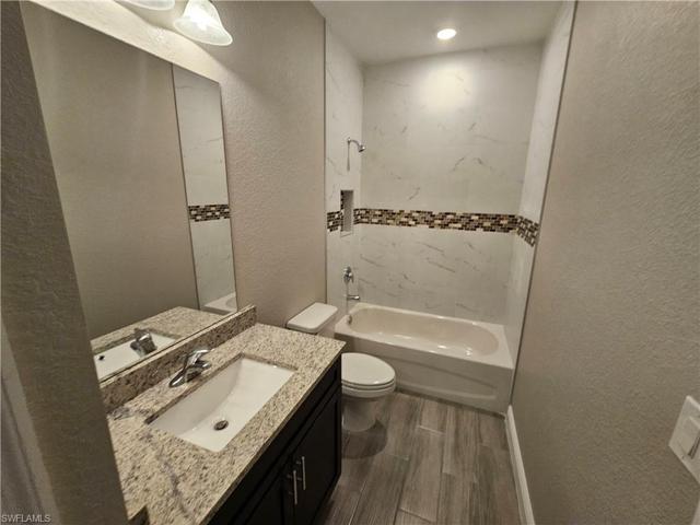 1015 NW 19th  PL, Cape Coral, FL 33993