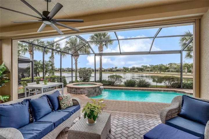 10643  Carena  CIR, Fort Myers, FL 33913