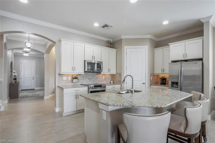 10643  Carena  CIR, Fort Myers, FL 33913