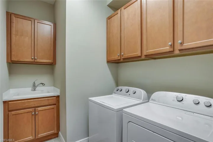 10643  Carena  CIR, Fort Myers, FL 33913
