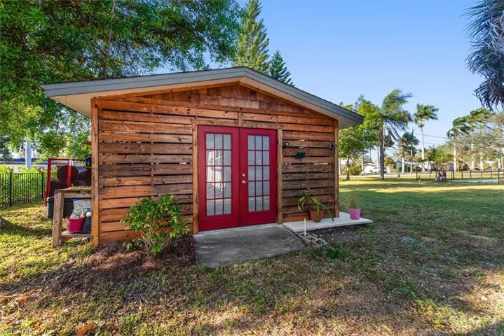3945 Edgewood Ave, Fort Myers, Florida 33916