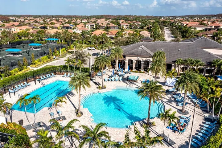 Lap & Resort Pools
