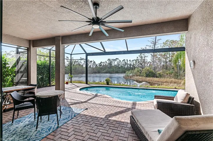 Oversized Lanai
