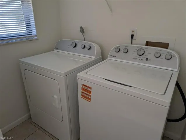 1318 Se 40th Ter 4, Cape Coral, Florida 33904