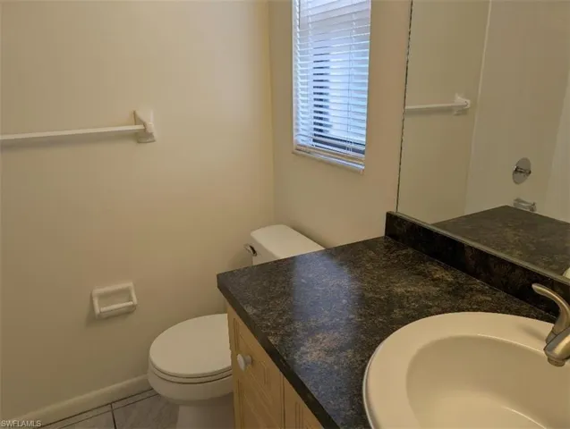 1318 Se 40th Ter 4, Cape Coral, Florida 33904