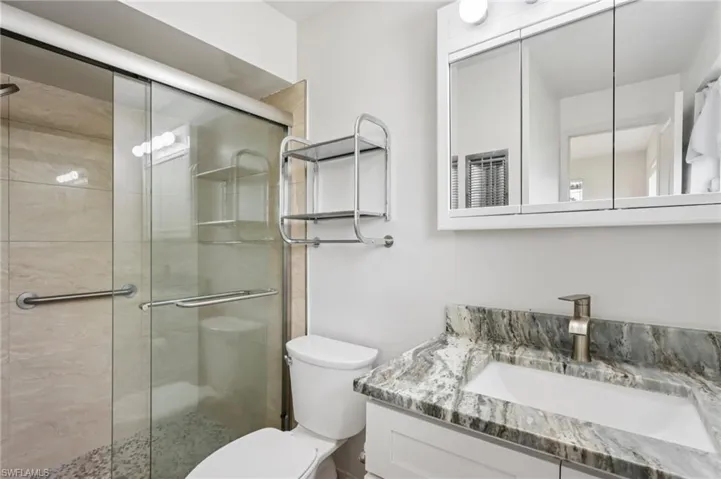 1037 Ione Dr, Fort Myers, Florida 33919