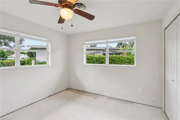 1037 Ione Dr, Fort Myers, Florida 33919