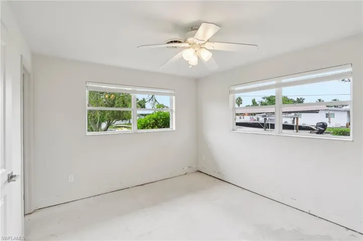 1037 Ione Dr, Fort Myers, Florida 33919