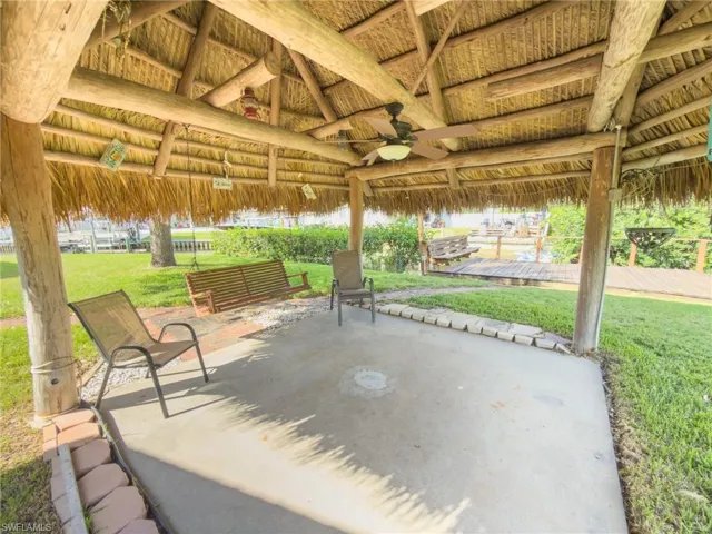 1037 Ione Dr, Fort Myers, Florida 33919