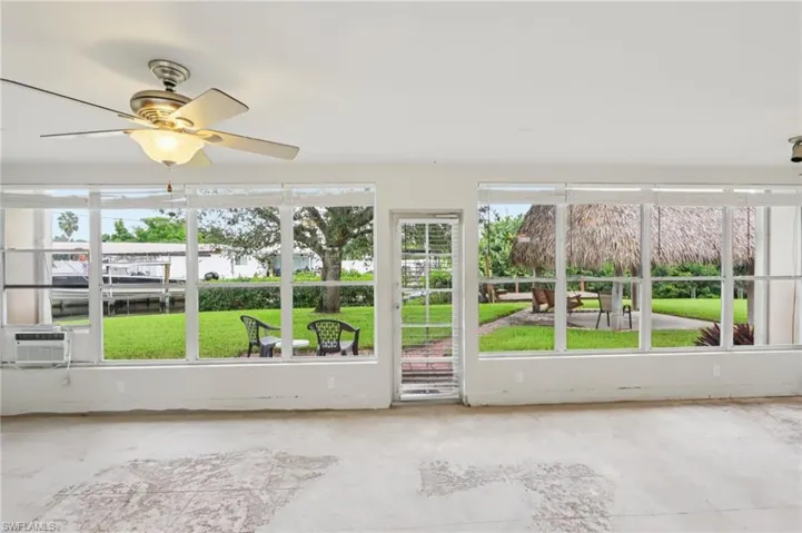 1037 Ione Dr, Fort Myers, Florida 33919