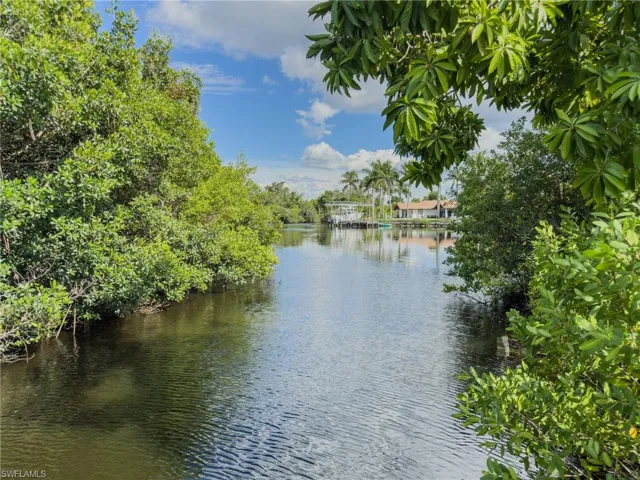 1037 Ione Dr, Fort Myers, Florida 33919