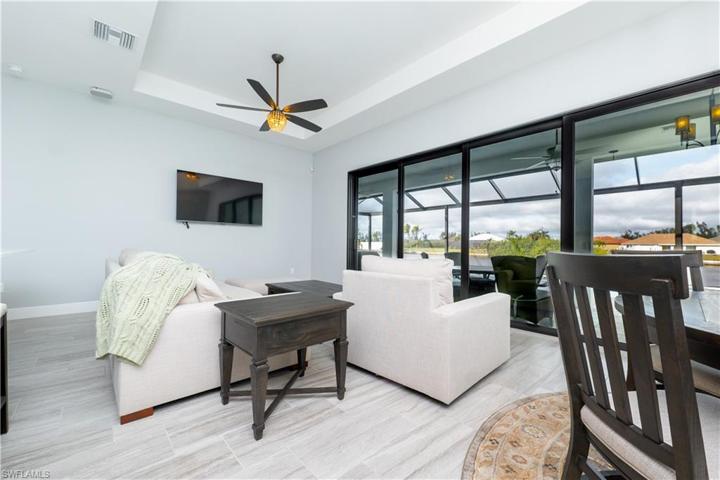 2116 NW 41st PL, CAPE CORAL FL 33993