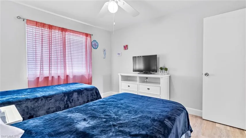815 SW 56th ST, CAPE CORAL FL 33914