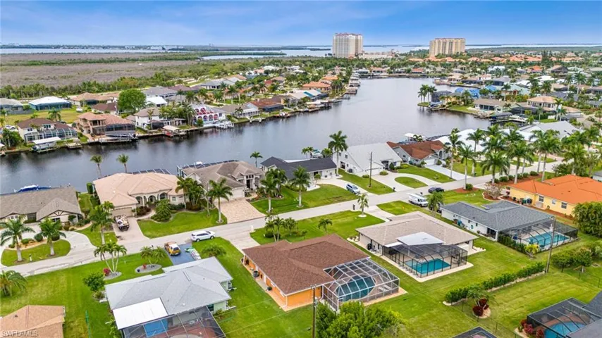 815 SW 56th ST, CAPE CORAL FL 33914