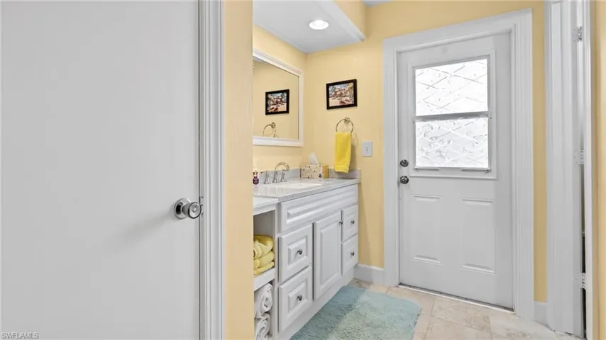 815 SW 56th ST, CAPE CORAL FL 33914