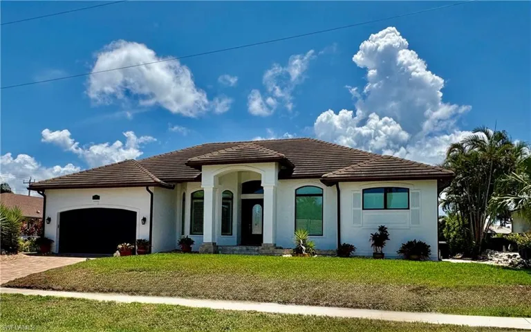 21 Hickory Ct, Marco Island, Florida 34145