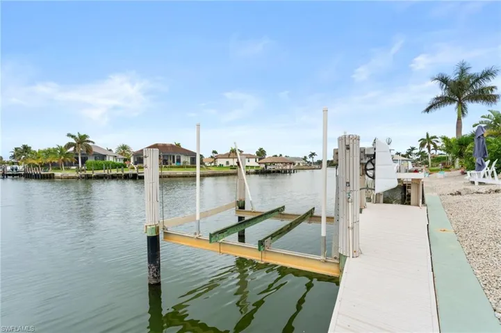 21 Hickory Ct, Marco Island, Florida 34145