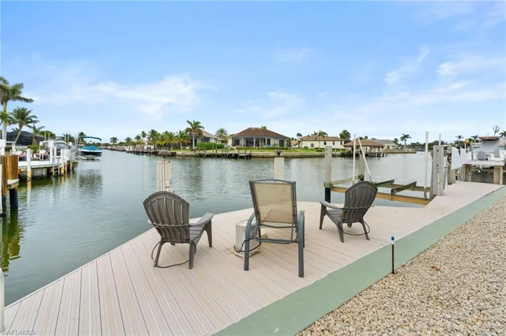 21 Hickory Ct, Marco Island, Florida 34145