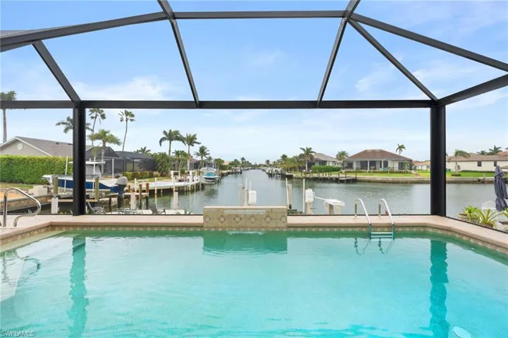 21 Hickory Ct, Marco Island, Florida 34145