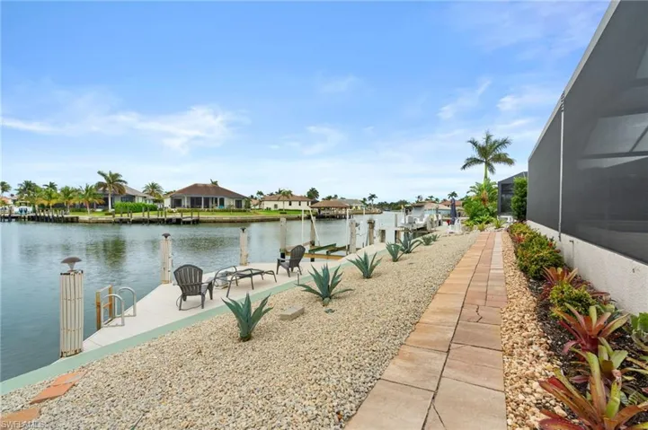 21 Hickory Ct, Marco Island, Florida 34145