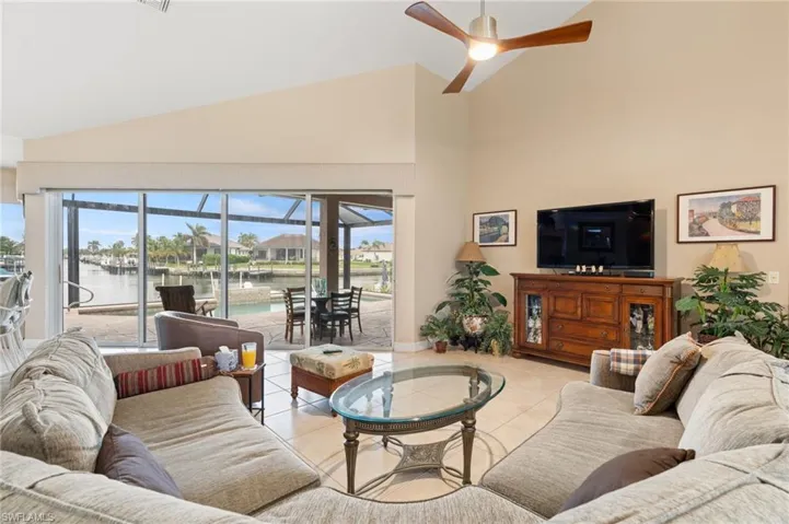 21 Hickory Ct, Marco Island, Florida 34145