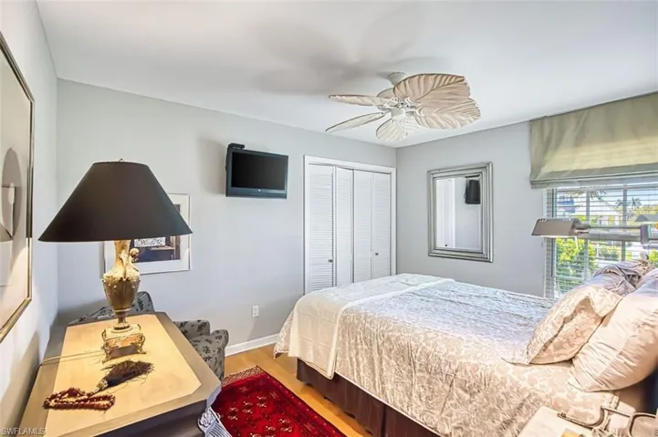Guest-Bedroom-1 has a Queen Size Bed