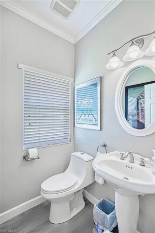 Powder-Room