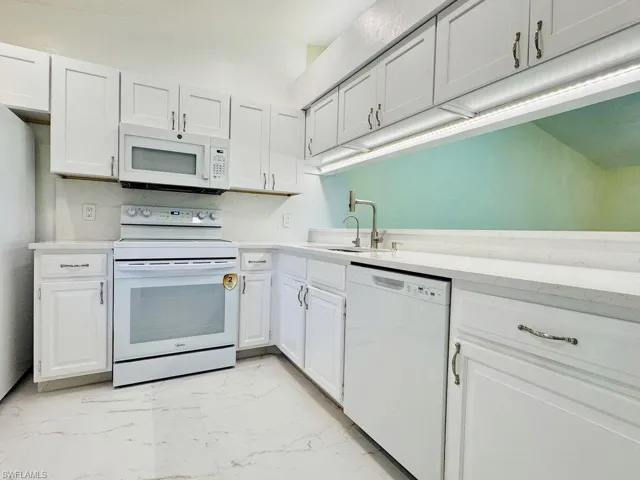 2037 Pine Isle Ln 2037, Naples, Florida 34112