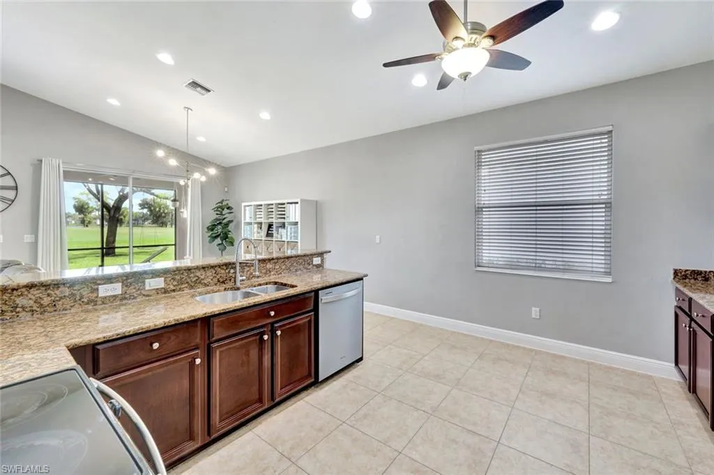 1574 Double Eagle TRL, Naples, FL 34120,225062061