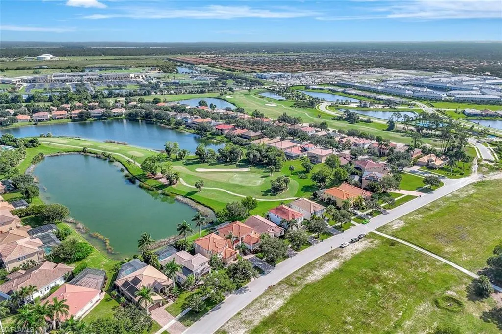 1574 Double Eagle TRL, Naples, FL 34120,225062061