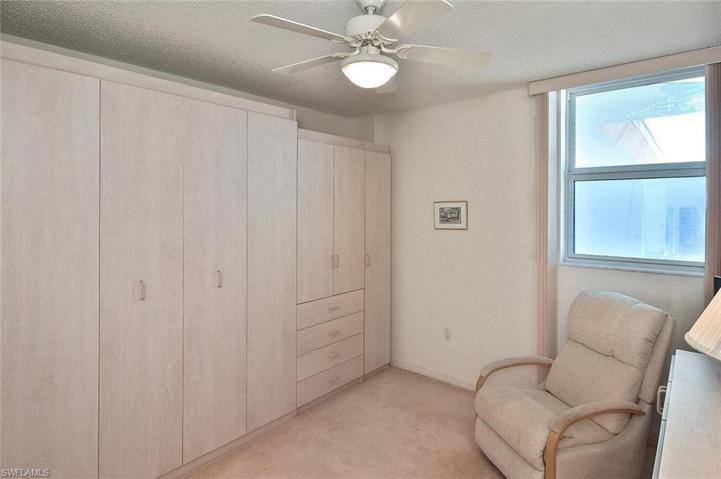 180  SEAVIEW  CT, MARCO ISLAND, FL 34145