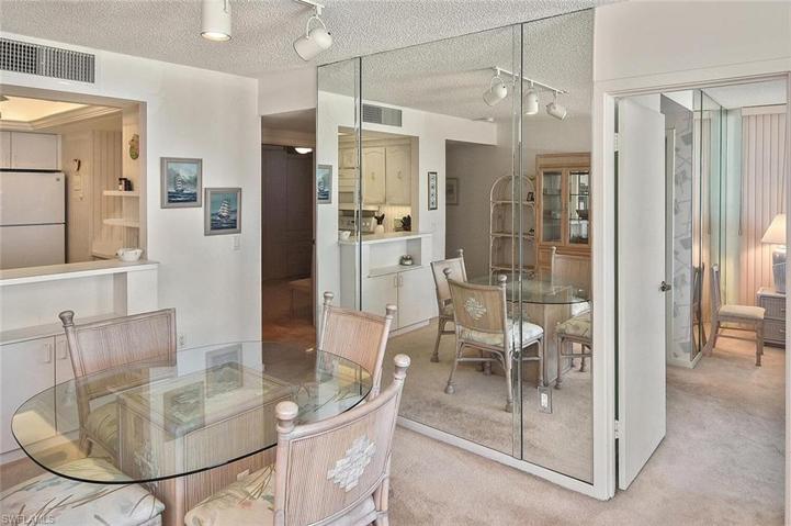 180  SEAVIEW  CT, MARCO ISLAND, FL 34145