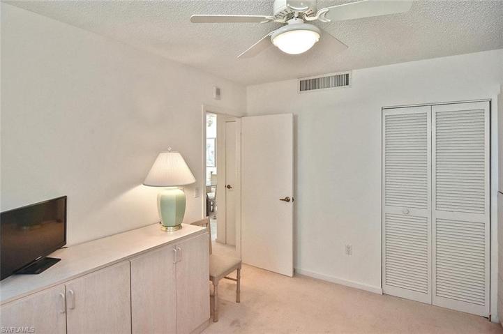 180  SEAVIEW  CT, MARCO ISLAND, FL 34145